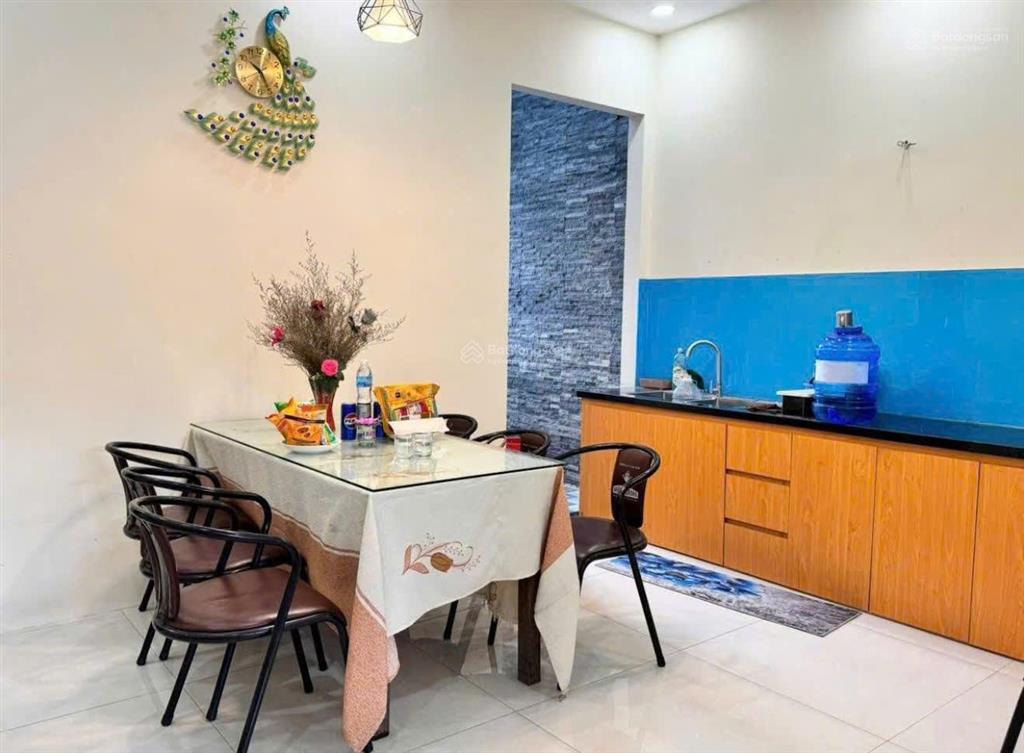 Bán nhà(hót)3tầngdt70m23pnôtô đậu cửavĩnh hoànha trangchỉ 4ty5
