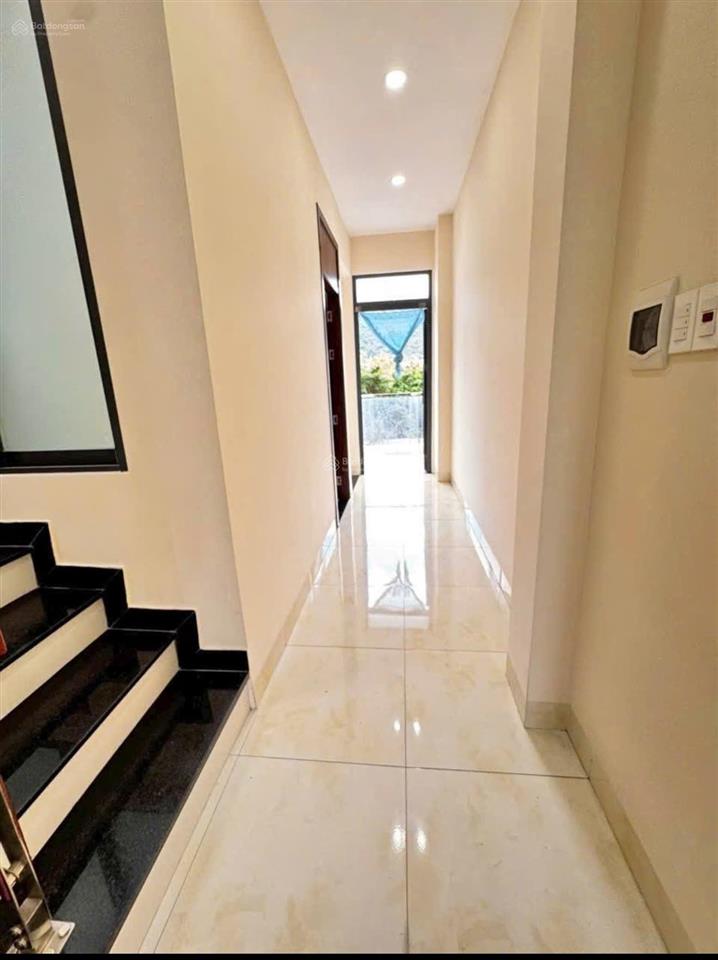 Bán nhà(hót)3tầngdt70m23pnôtô đậu cửavĩnh hoànha trangchỉ 4ty5