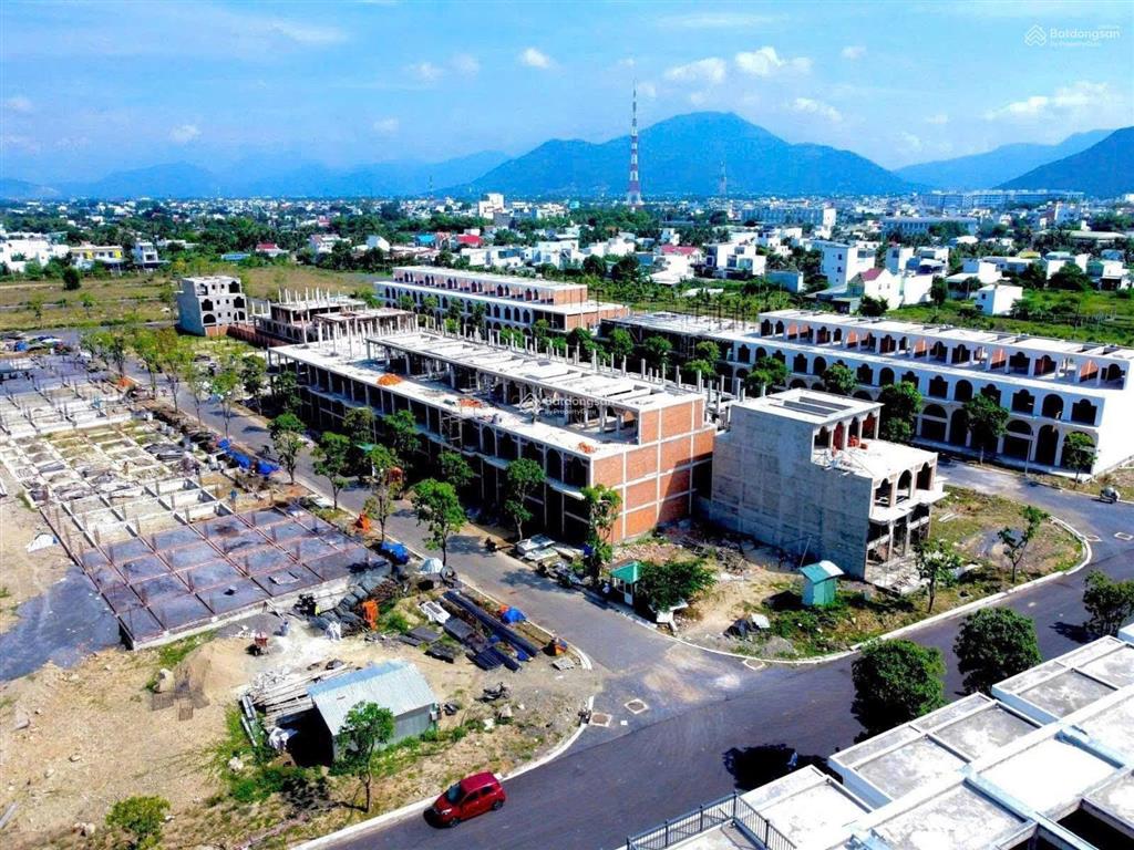 Bán shophouse hàng hiếm tại vĩnh thái, nha trang, 6,7 tỷ, 100m2