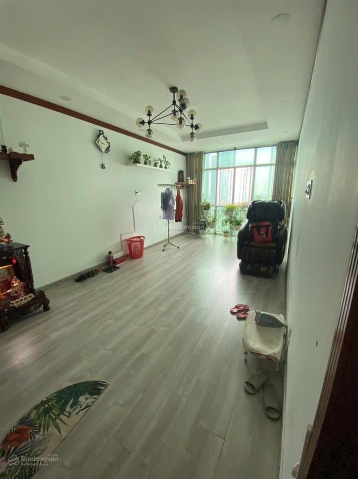 Cần bán căn hộ hoàng anh 1 q 7 dt 110m2, 3pn, 2wc có nhiều tiện ích xung quanh, gần siêu thị lo