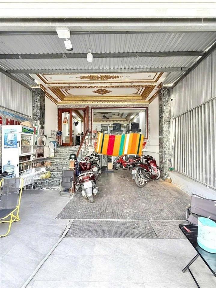 Mt nguyễn văn công  hầm 6 tầng thang máy  khu kinh doanh sầm uất  giảm sâu chỉ còn 23,5 tỷ