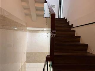 Bán nhà hẻm 9m trung tâm bình thạnh 97m đất 300m sàn đậu ô tô trong nhà 13 tỷ tl