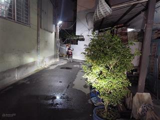 Chỉ 2.5 tỷ! nhà 30m hẻm 1 trục sát mặt tiền linh đông