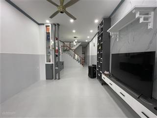 Mua đi..mua đi a/c ơi!!!! chỉ 7đ , chỉ 7đ thôi nhà đẹp xe hơi ngủ trong nhà 100m giá chỉ