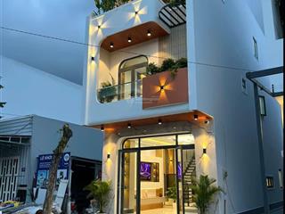 Bán nhanh nhà mới 1 trệt 2 lầu 70m² shr gần chợ, sát trường học