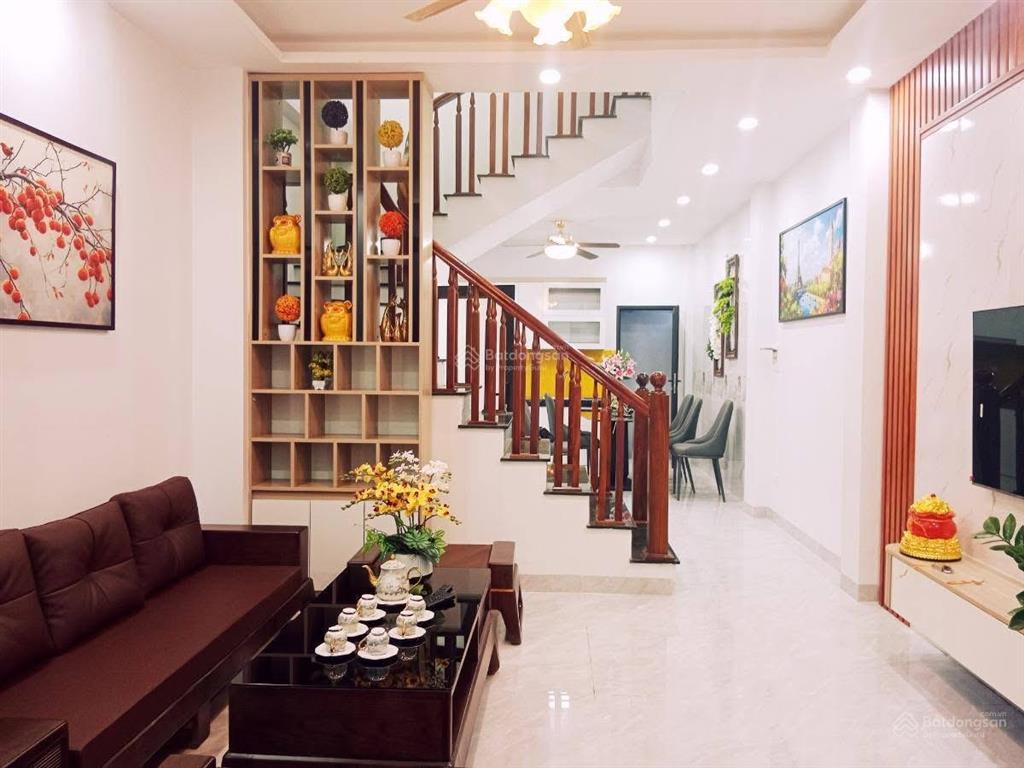 Bán gấp, giá rẻ nhà phố thái thịnh, đống đa, ngõ to như phố, gần ô tô, lô góc 3 thoáng, 45m2 6tầng