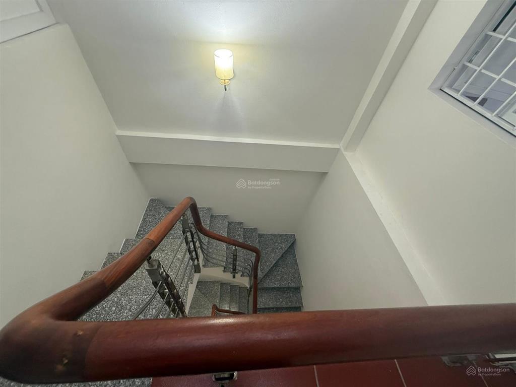 Bán gấp, giá rẻ nhà phố thái thịnh, đống đa, ngõ to như phố, gần ô tô, lô góc 3 thoáng, 45m2 6tầng