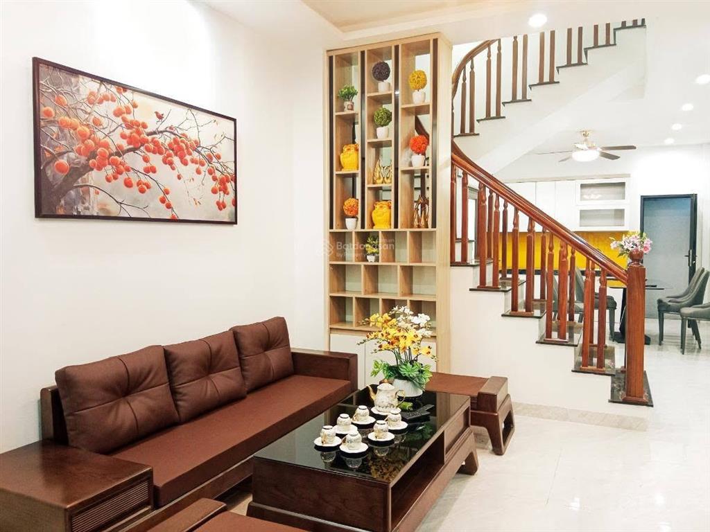 Bán gấp, giá rẻ nhà phố thái thịnh, đống đa, ngõ to như phố, gần ô tô, lô góc 3 thoáng, 45m2 6tầng