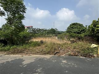 Chính chủ bán 400m2 thổ cư tại thôn 5 phú cát quốc oai, mặt tiền 14m. 0965 894 ***