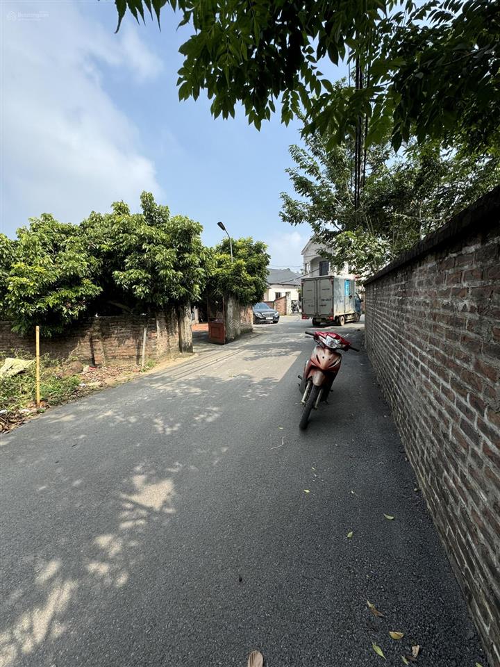 Chính chủ bán 400m2 thổ cư tại thôn 5 phú cát quốc oai, mặt tiền 14m. 0965 894 ***