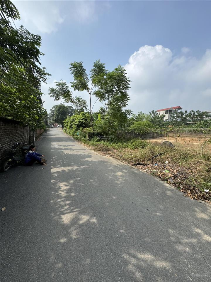 Chính chủ bán 400m2 thổ cư tại thôn 5 phú cát quốc oai, mặt tiền 14m. 0965 894 ***