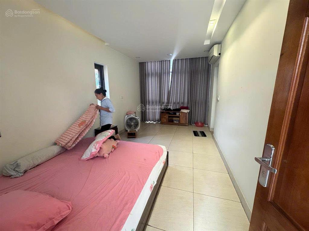 Bán nhà biệt thự liền kề ngõ 40 xuân la  diện tích 115m, 5 tầng, giá nhỉnh 40 tỷ