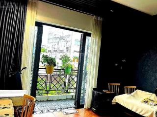 Cần bán nhà phố, 127m2, ngang 5,5m, hẻm 7m, trung tâm q.3, sát mặt tiền, dễ xấy mới, giá hấp dẫn.