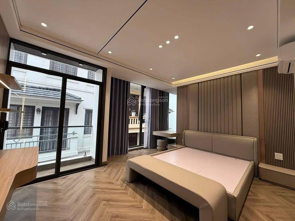 Bán nhà đội cấn 55m2  mt 5,2m  7 tầng thang máy  ô tô ngủ trong nhà  0387 354 ***