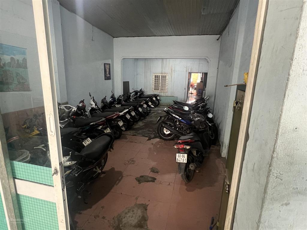 Bán nhà mặt phố 137 bùi văn hòa, 15 tỷ, 227m2  giá siêu hời, uy tín