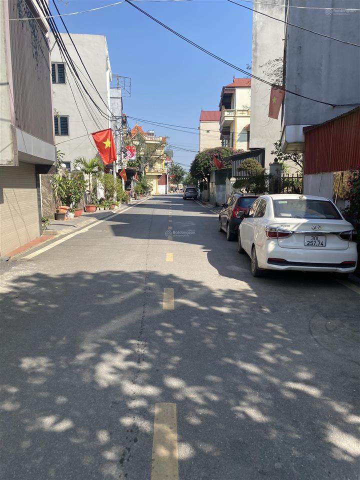 (nóng) bán nhà tiên dương, lễ pháp  cấp 4 cực đẹp  ô tô tránh dừng đỗ ngày đêm  nhỉnh 5 tỷ