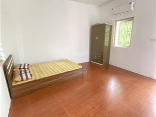 Chính chủ tôi bán, cho thuê căn nhà mặt phố  số 1a long biên 2  căn góc 2 mặt thoáng vỉa hè rộng