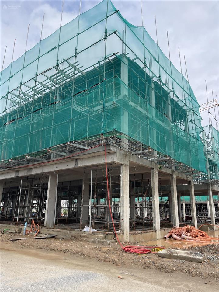 Căn góc đẹp nhất khu hừng đông  đường 30m  vị trí kinh doanh