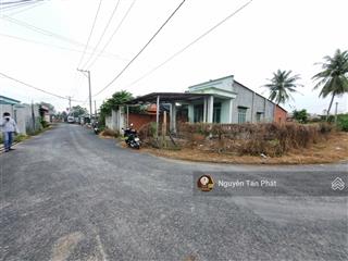 Nhà 2 mặt tiền nhựa. trung tâm trảng bàng. 2,05 tỷ tl