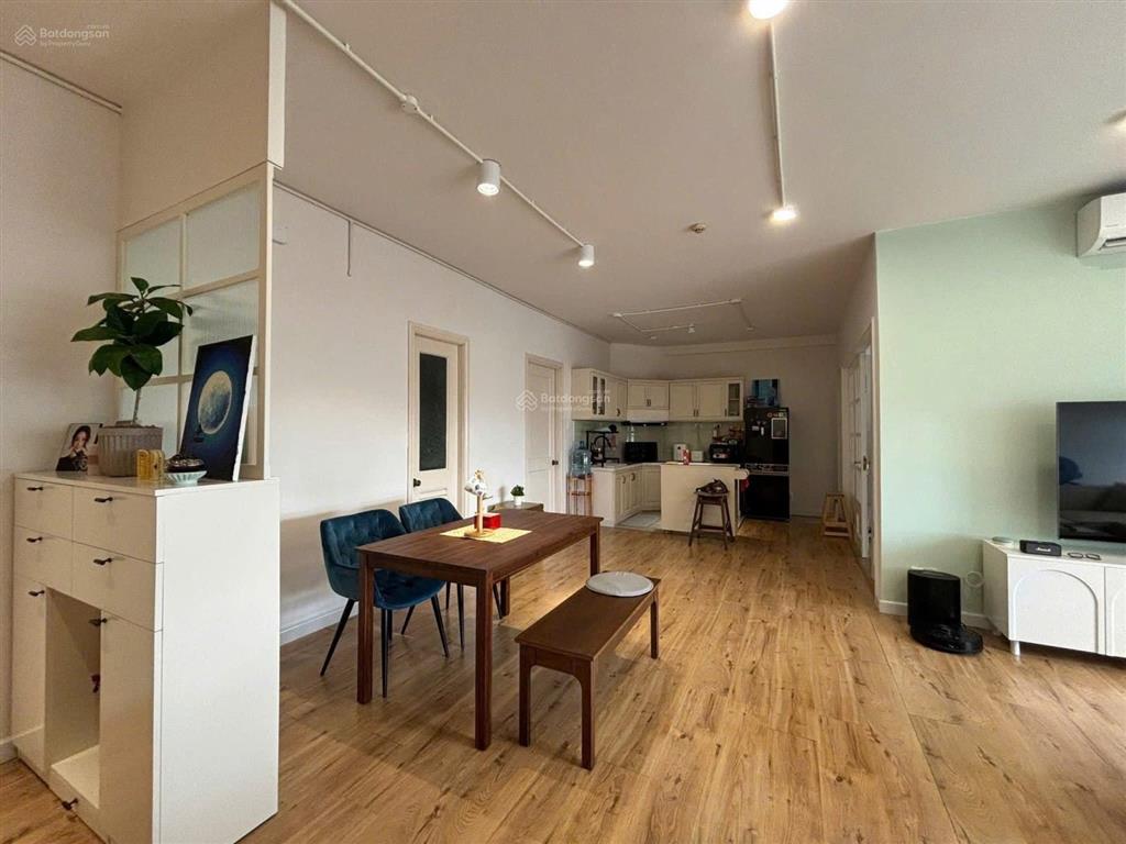 Bán gấp ch h3 hoàng diệu quận 4 vị trí trung tâm giá tốt vào ở ngay 2pn + 2wc  shr