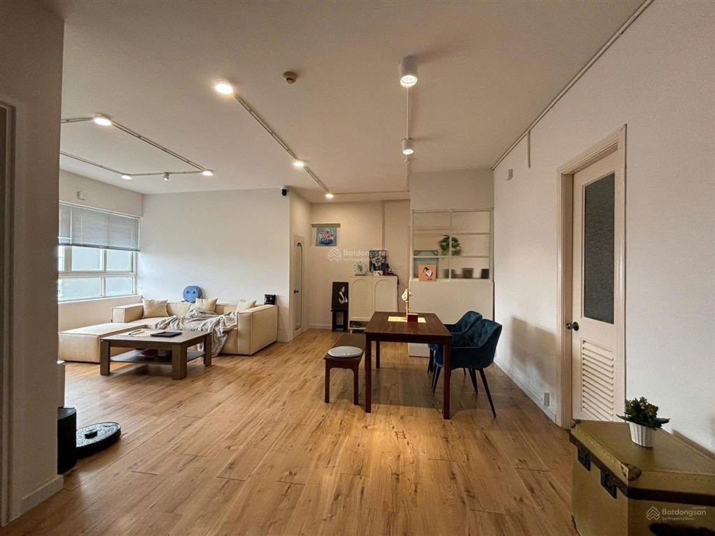 Bán gấp ch h3 hoàng diệu quận 4 vị trí trung tâm giá tốt vào ở ngay 2pn + 2wc  shr