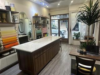 Chính chủ cho thuê mặt phố đường thành 50m2 x 5t giá 40 tr/th, vị trí đẹp kd mọi mô hình