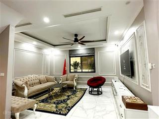 Phố lò đúc,lô góc, 50m2, 5 tầng, mặt tiền 5m, thang máy, ô tô vào nhà,tặng full nội thất