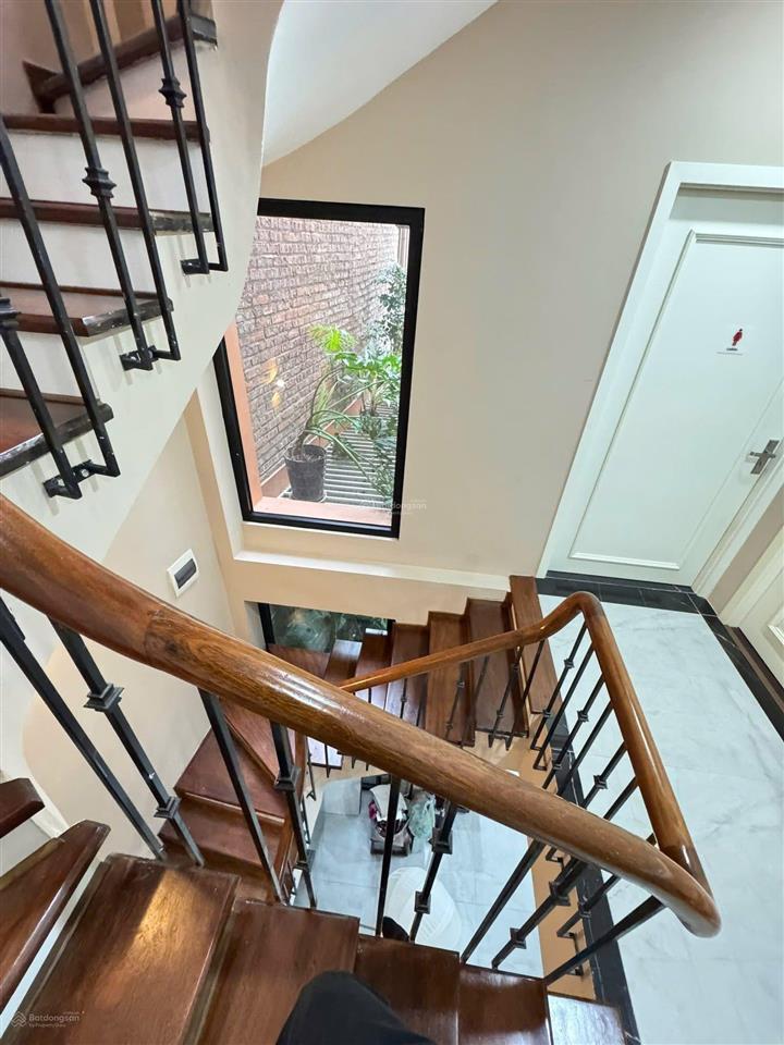 Cực hiếm phố thanh nhàn, phân lô, ngõ nông rộng 3m, nhà 3 thoáng sáng đẹp, có ô chờ thang máy.