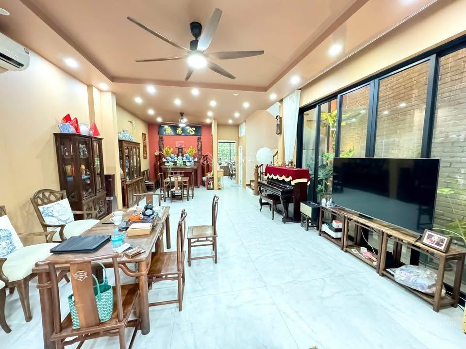 Cực hiếm phố thanh nhàn, phân lô, ngõ nông rộng 3m, nhà 3 thoáng sáng đẹp, có ô chờ thang máy.