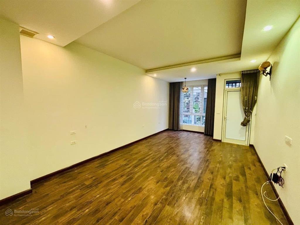 Gần ô tô tránh phố kim ngưu, phân lô, thang máy, ngõ nông thông kinh doanh tốt, sđđc 52m2*5t