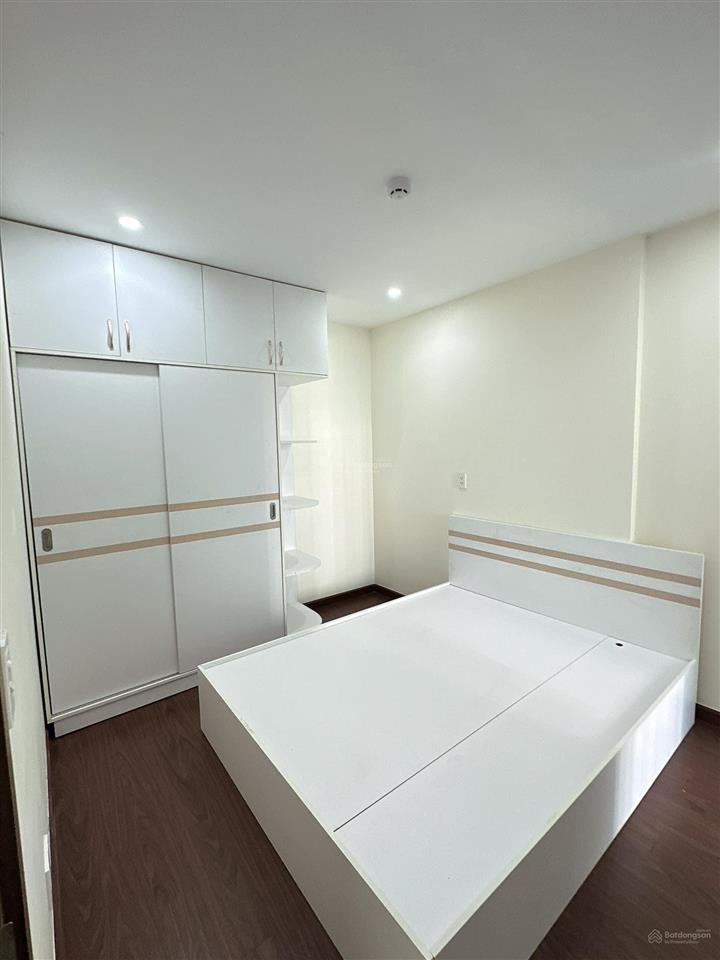 Chủ bán gấp căn hộ goldora plaza, giá 1ty990 , 74m2, 2pn, 2wc, view đẹp
