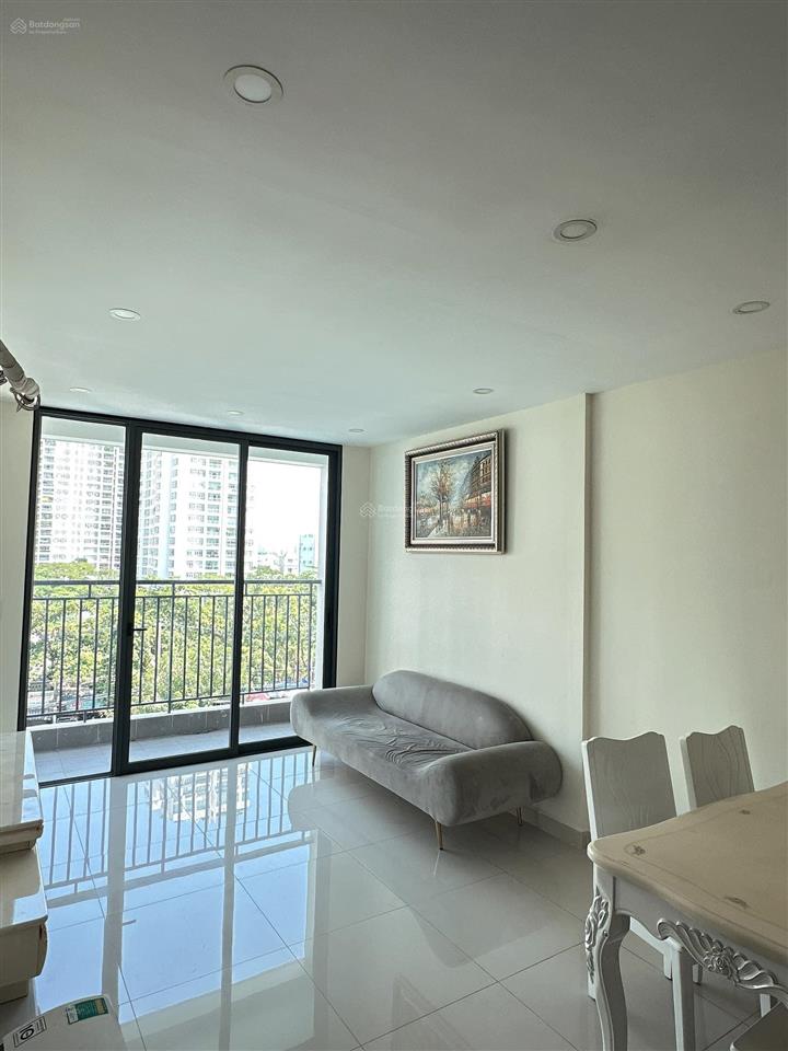 Chủ bán gấp căn hộ goldora plaza, giá 1ty990 , 74m2, 2pn, 2wc, view đẹp