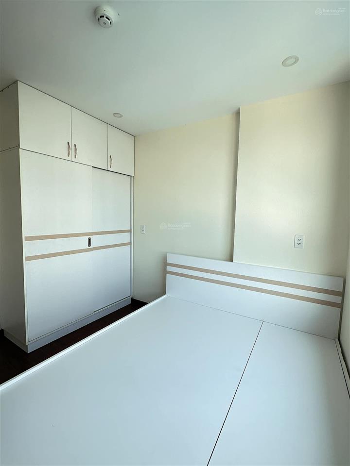 Chủ bán gấp căn hộ goldora plaza, giá 1ty990 , 74m2, 2pn, 2wc, view đẹp