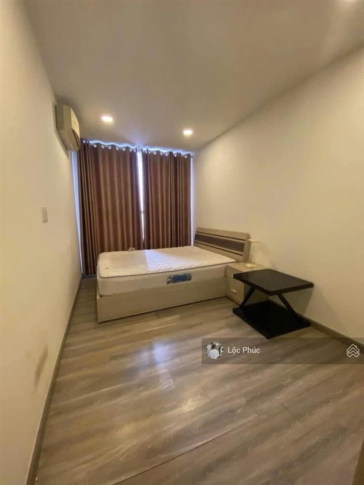 Chủ bán gấp căn hộ riva park, giá 1 tỷ 990, 68m2, 2pn, 2wc, q4, hcm