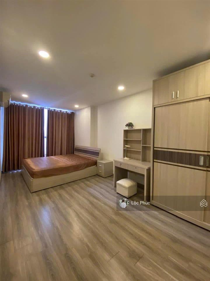Chủ bán gấp căn hộ riva park, giá 1 tỷ 990, 68m2, 2pn, 2wc, q4, hcm
