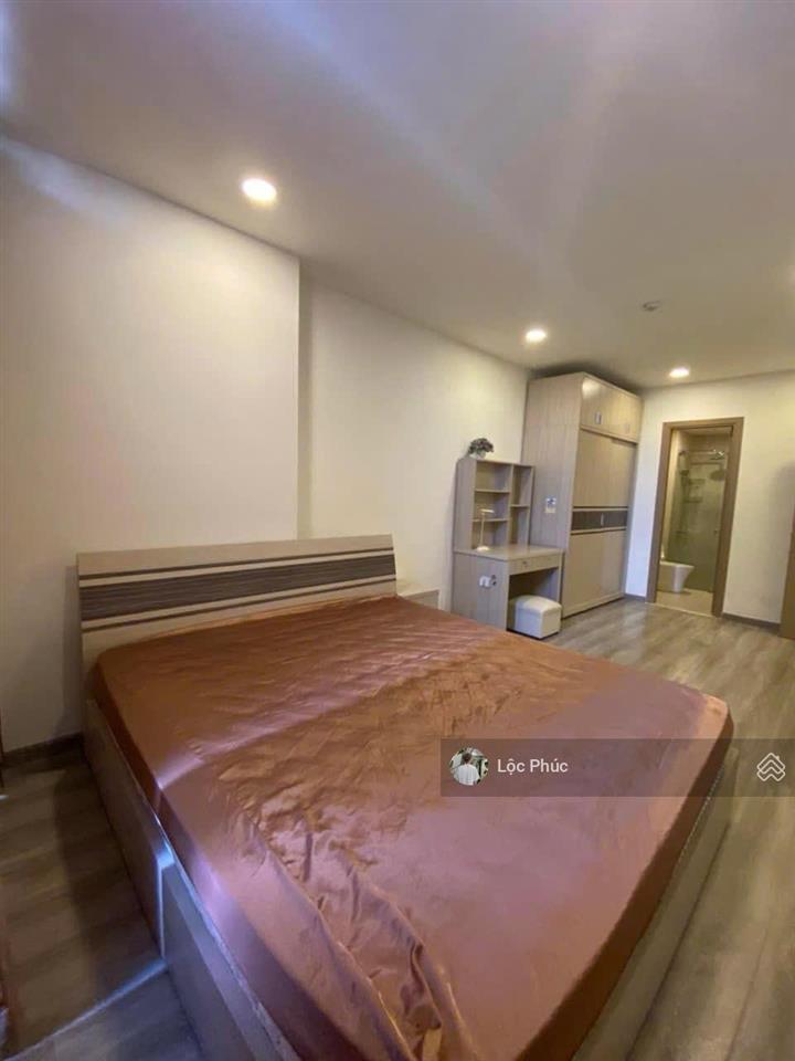 Chủ bán gấp căn hộ riva park, giá 1 tỷ 990, 68m2, 2pn, 2wc, q4, hcm