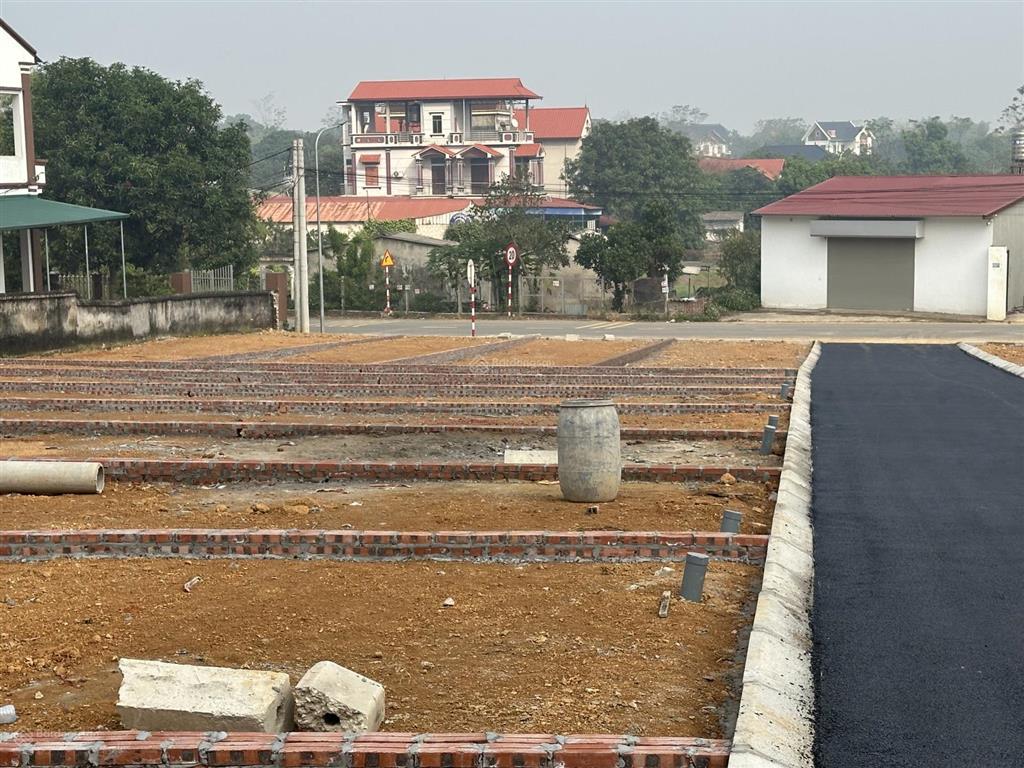 Bán đất tại cẩm lĩnh, 1 tỷ, 100 m2, hàng hiếm tại đẹp, nhiều tiện ích