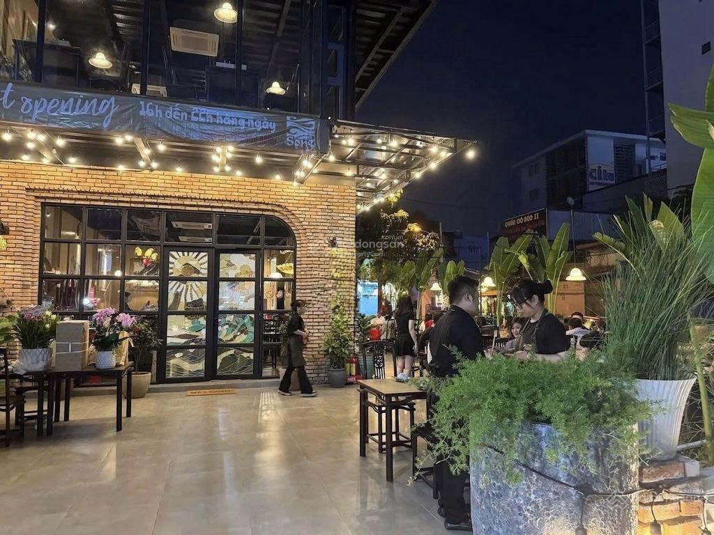 Hạ giá! cần bán mặt tiền 10 x 24m trần não + song hành 2 tầng hđt 250tr giá 52 tỷ