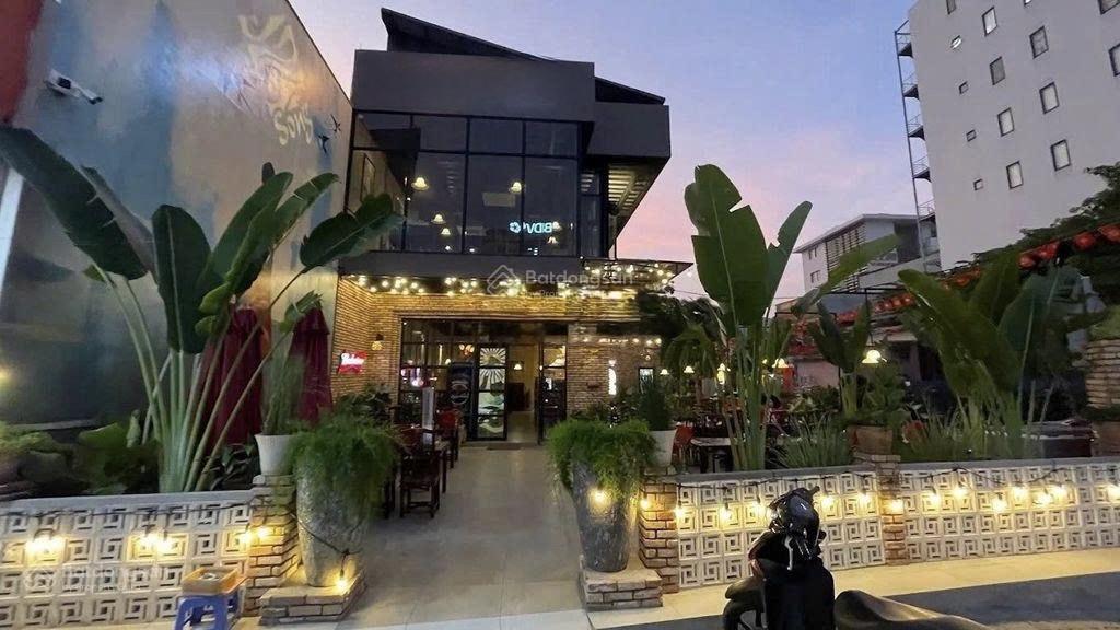 Hạ giá! cần bán mặt tiền 10 x 24m trần não + song hành 2 tầng hđt 250tr giá 52 tỷ