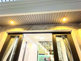 18m2 3.x tỷ nhà mới 3 tầng lạc long quân ngay chợ tân bình  không lg