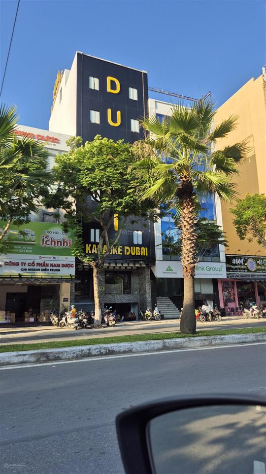 Xô viết nghệ tĩnh  tòa nhà 7 tầng kiên cố, vị trí trung tâm. ngay cạnh các trường đại học lớn.