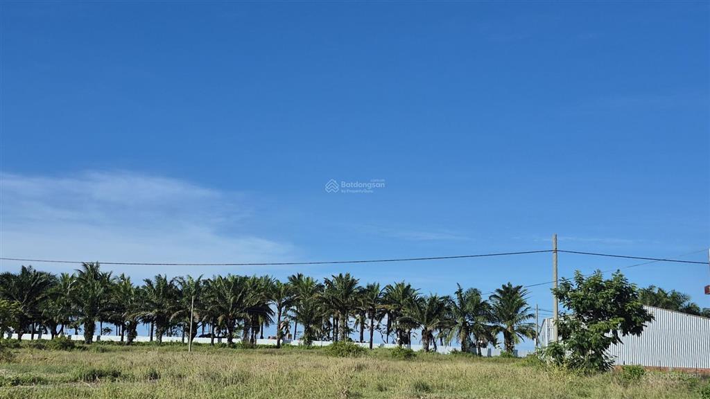 Bán nhanh. lô góc 425m² sát biển cửa đại, vị trí thông thoáng, kinh doanh du lịch.