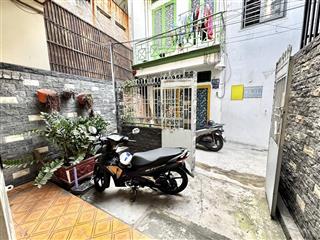 6 tỷ x  130m² nở hậu 8m  9 pn gần mt quang trung