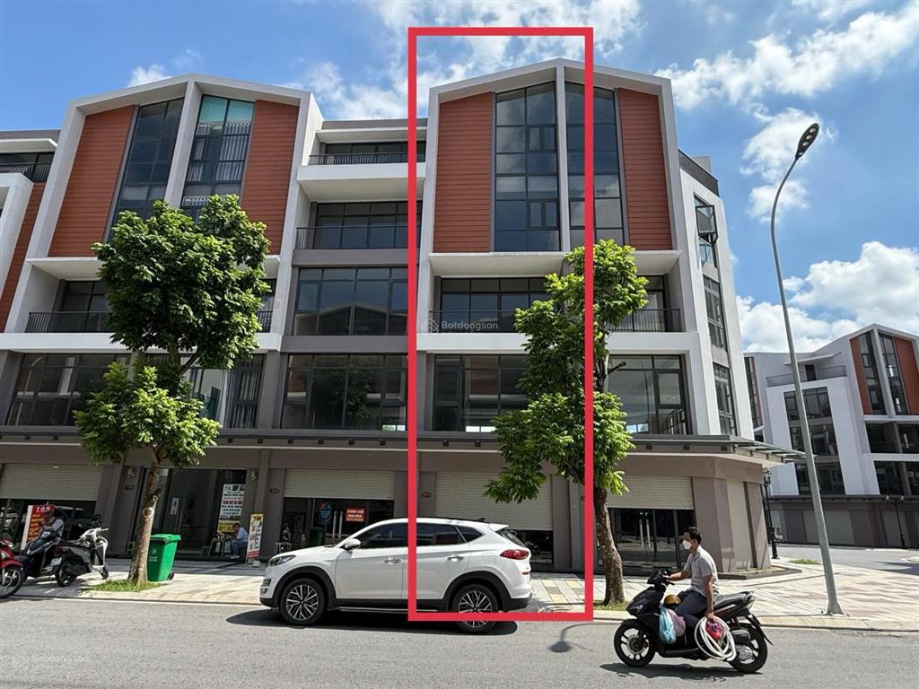 Bán gấp shophouse 2 mặt tiền trục thông ánh dương 100m2 giá 15,3 tỷ bao toàn bộ thuế phí