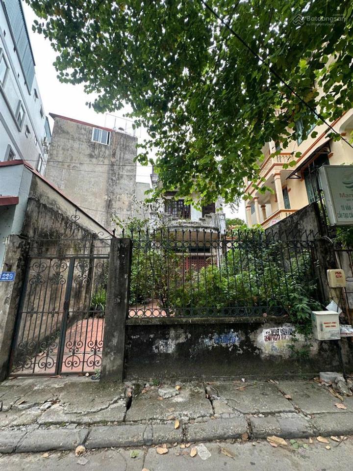 Ngọc thuỵ, long biên
diện tích 150m2, mặt tiền 6m
giá 33 tỷ