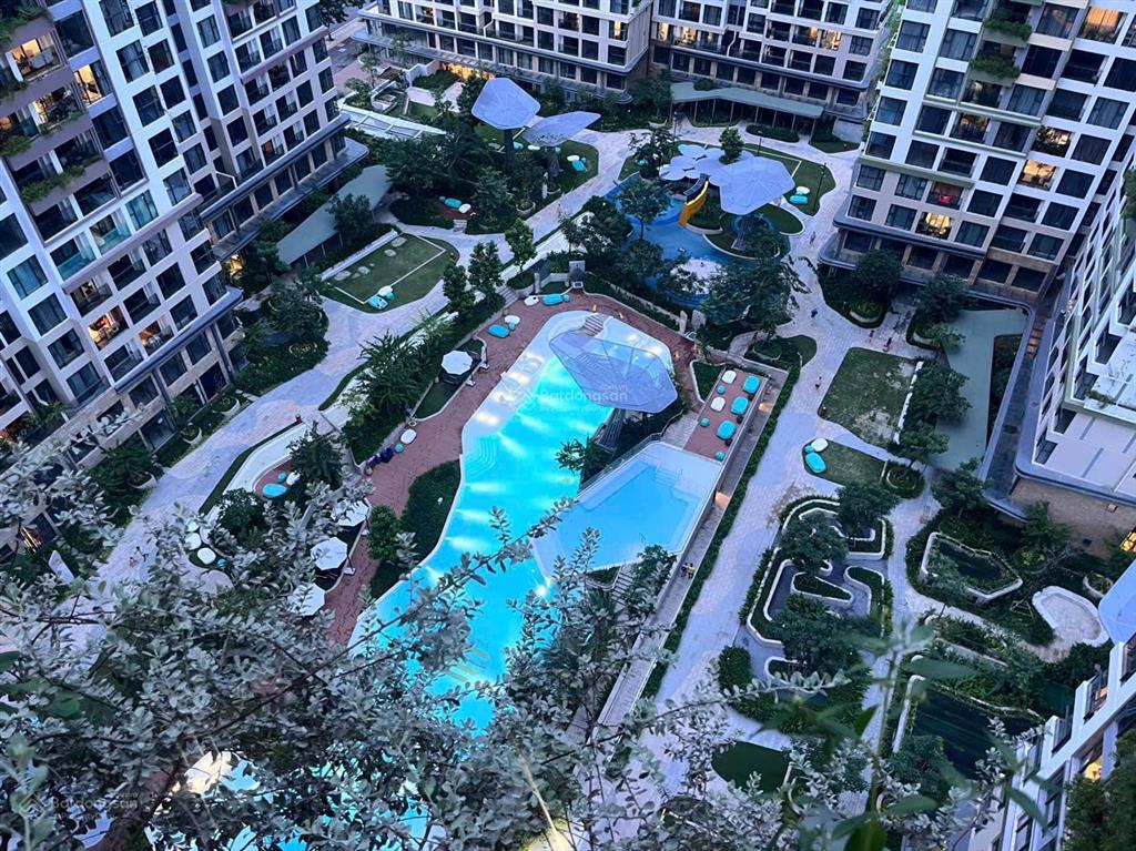 2pn, tòa a lumiere boulevard  giá chỉ 4.350 tỷ all in, view thoáng sân thể thao  căn góc