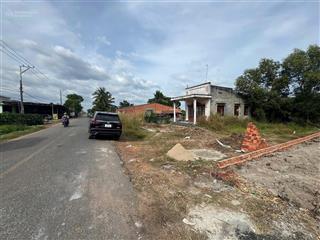 Chủ kẹt tiền sang lại đất mặt tiền đường nhựa 390 triệu