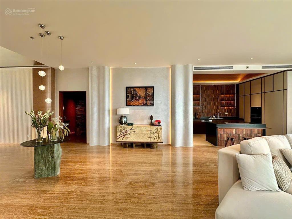 Chủ nhà định cư nước ngoài cần bán căn penthouse the antonia 291m2, 3pn, 4 wc, giá 52,5 tỷ bao hết