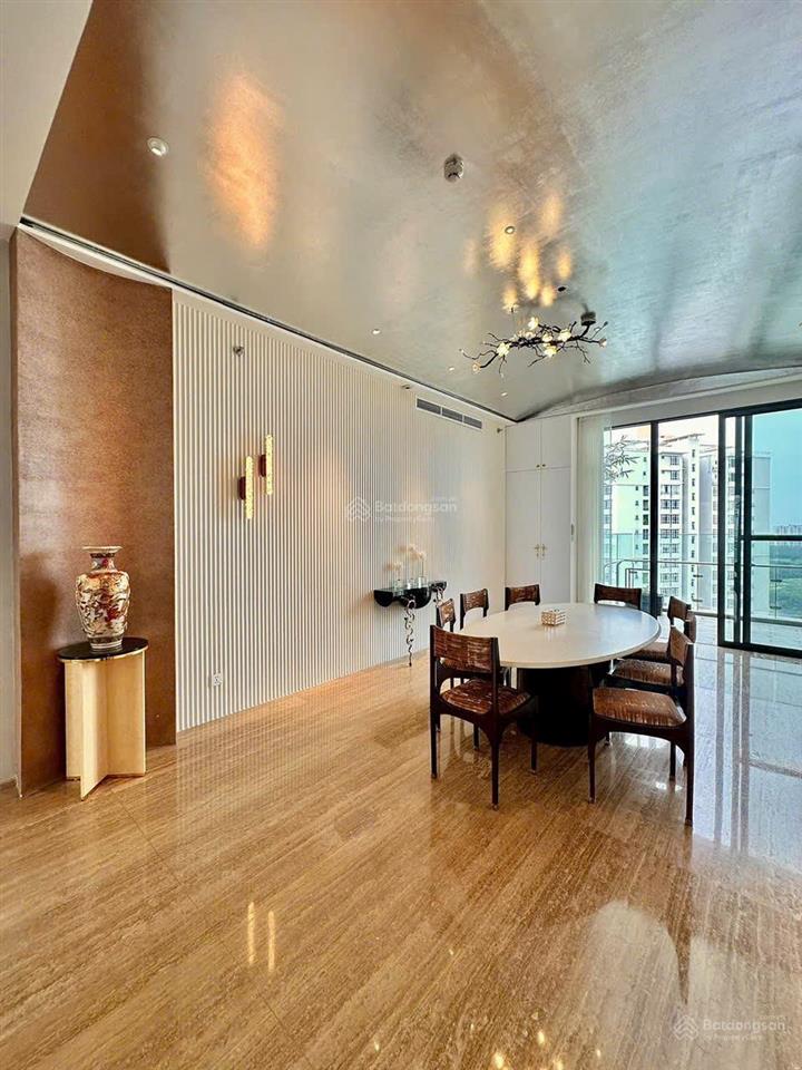 Bán penthouse the antonia 270m2 3pn  1 phòng thờ  4wc giá bán 55 tỷ bao hết