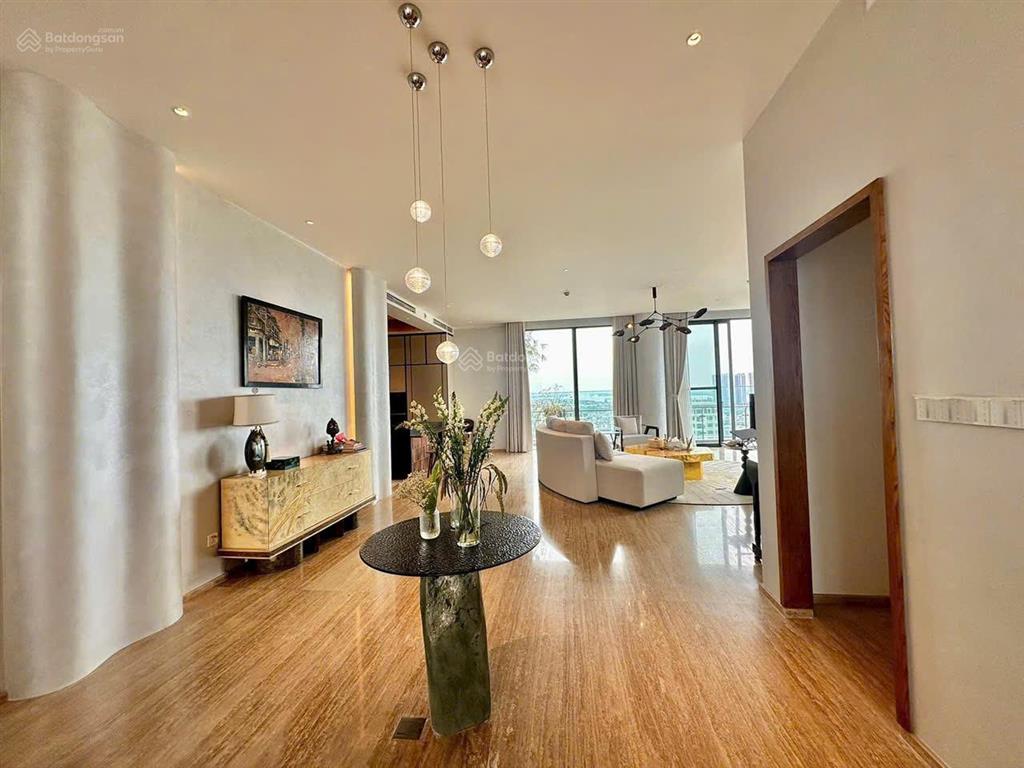 Bán penthouse the antonia 270m2 3pn  1 phòng thờ  4wc giá bán 55 tỷ bao hết